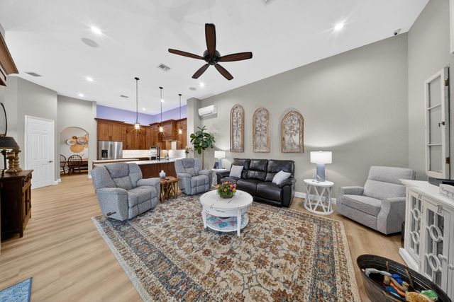 523 SW Squire Johns Lane, Palm City, FL 34990