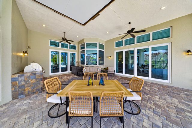 523 SW Squire Johns Lane, Palm City, FL 34990