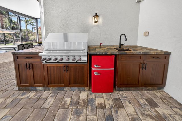 523 SW Squire Johns Lane, Palm City, FL 34990