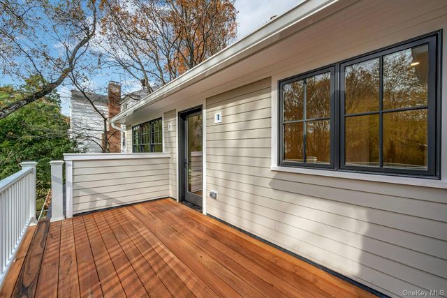 32 Sycamore Road, Scarsdale, NY 10583