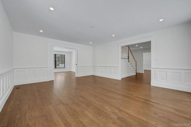 32 Sycamore Road, Scarsdale, NY 10583