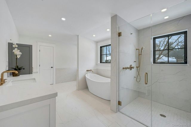 32 Sycamore Road, Scarsdale, NY 10583