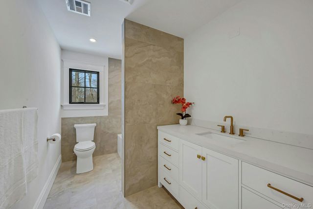 32 Sycamore Road, Scarsdale, NY 10583