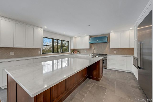 32 Sycamore Road, Scarsdale, NY 10583