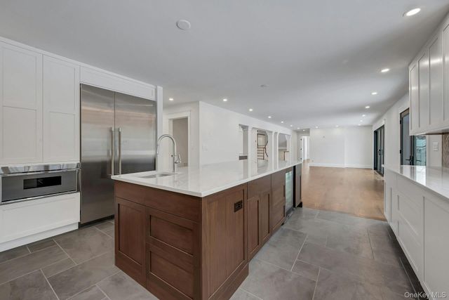 32 Sycamore Road, Scarsdale, NY 10583