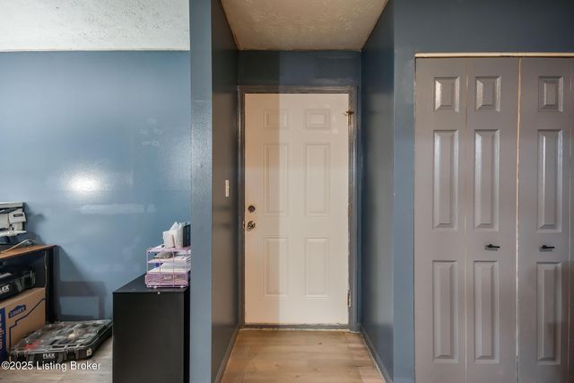 3504 Lodge Ln APT 132, Louisville, KY 40218