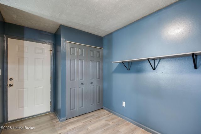 3504 Lodge Ln APT 132, Louisville, KY 40218