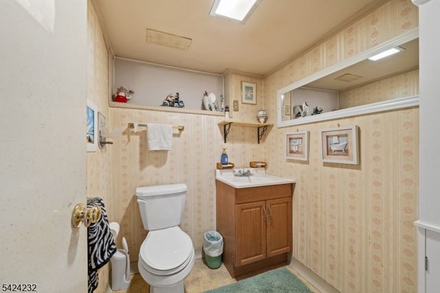 44 Scott Ter, Clifton City, NJ 07013