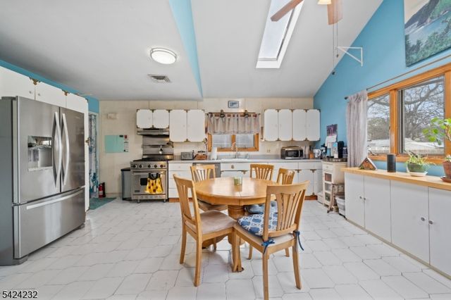 44 Scott Ter, Clifton City, NJ 07013