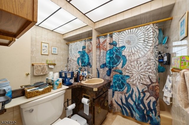 44 Scott Ter, Clifton City, NJ 07013