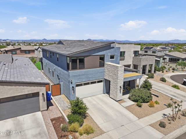 822 E HOPI Trail, Phoenix, AZ 85042