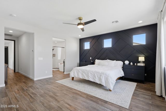822 E HOPI Trail, Phoenix, AZ 85042