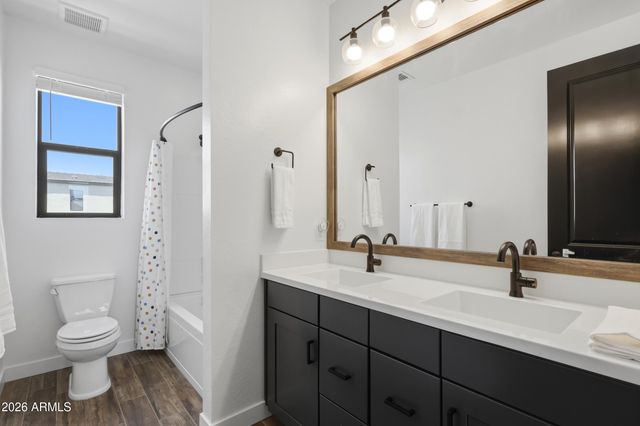 822 E HOPI Trail, Phoenix, AZ 85042