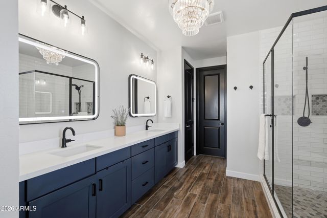 822 E HOPI Trail, Phoenix, AZ 85042