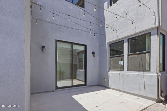 822 E HOPI Trail, Phoenix, AZ 85042