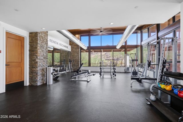 822 E HOPI Trail, Phoenix, AZ 85042