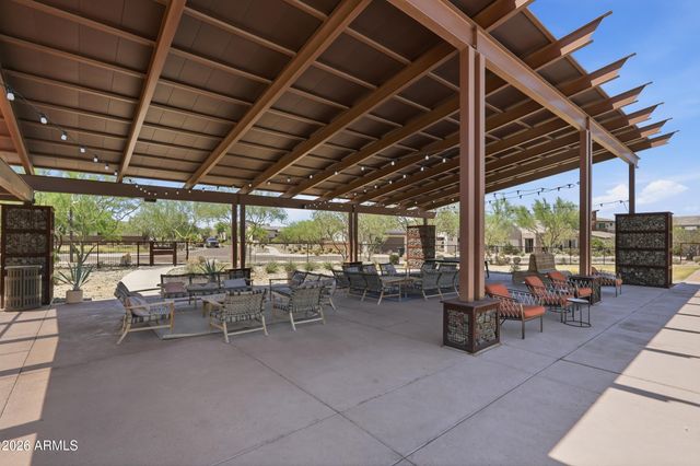 822 E HOPI Trail, Phoenix, AZ 85042