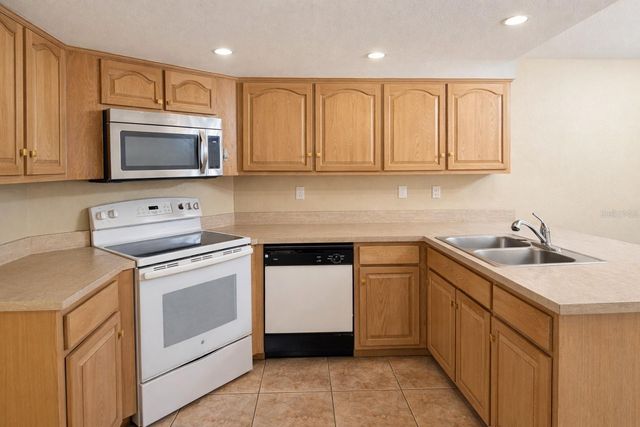 1901 ASHLEY OAKS COURT, St Cloud, FL 34771