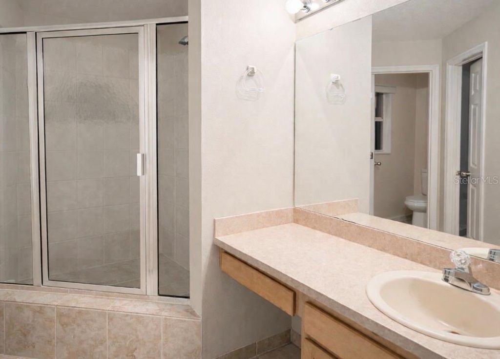 Image 15 of property listing at 1901 ASHLEY OAKS COURT, St Cloud, FL 34771