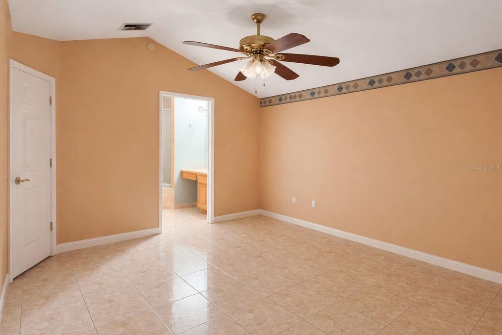 Image 17 of property listing at 1901 ASHLEY OAKS COURT, St Cloud, FL 34771