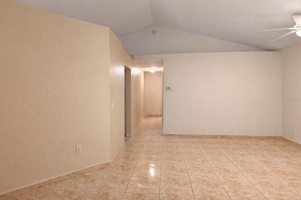 Image 18 of property listing at 1901 ASHLEY OAKS COURT, St Cloud, FL 34771