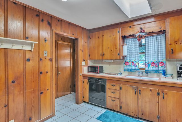 3704 John Reagan St, Marshall, TX 75672