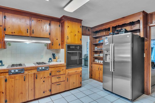 3704 John Reagan St, Marshall, TX 75672