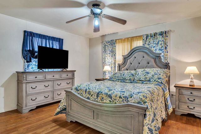 3704 John Reagan St, Marshall, TX 75672