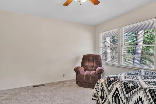 3704 John Reagan St, Marshall, TX 75672