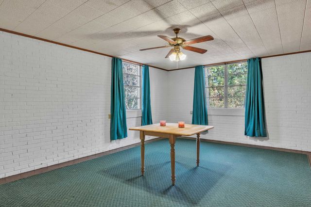 3704 John Reagan St, Marshall, TX 75672