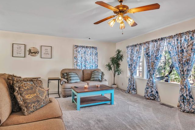 3704 John Reagan St, Marshall, TX 75672