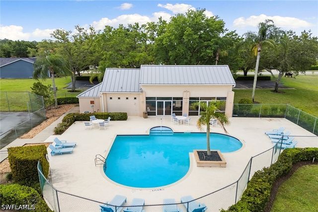 159 Plantation CIR, Naples, FL 34104