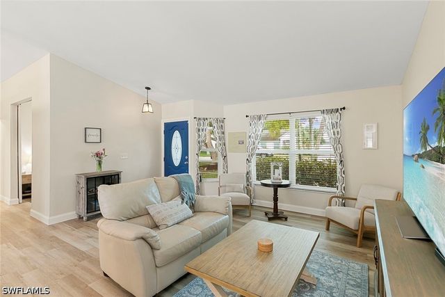 159 Plantation CIR, Naples, FL 34104