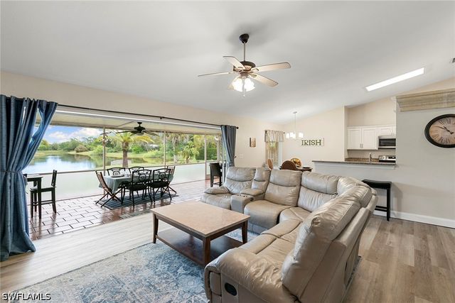 159 Plantation CIR, Naples, FL 34104