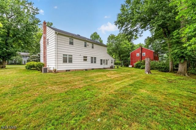 48 Sherbrooke Dr, Florham Park Boro, NJ 07932