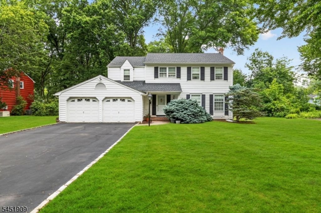 48 Sherbrooke Dr, Florham Park Boro, NJ 07932