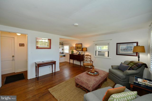 22282 ST LOUIS RD, Middleburg, VA 20117