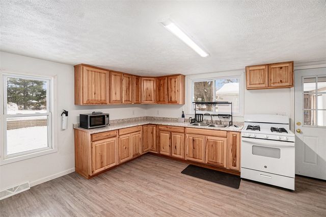 202 S Bronson Avenue, Big Rapids, MI 49307