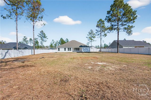 303 Tallulah Bend, Ellabell, GA 31308