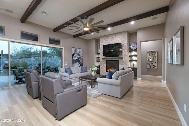 420 W Echo Point Place, Oro Valley, AZ 85755