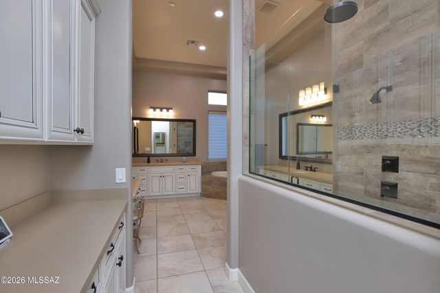420 W Echo Point Place, Oro Valley, AZ 85755