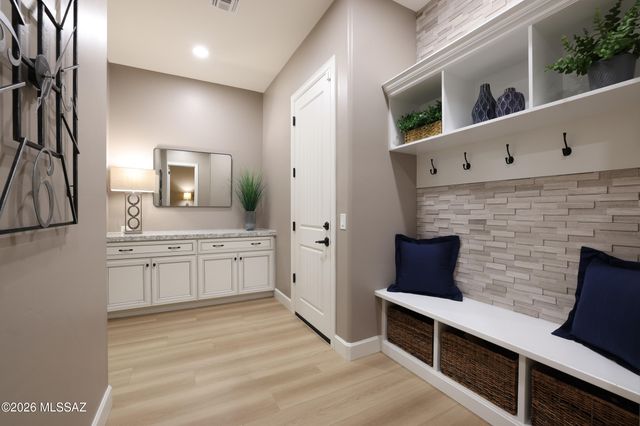 420 W Echo Point Place, Oro Valley, AZ 85755