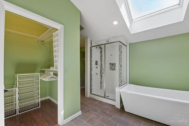 9321 Hunters Creek Drive, Blue Ash, OH 45242