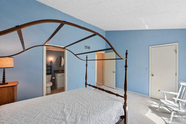 9321 Hunters Creek Drive, Blue Ash, OH 45242