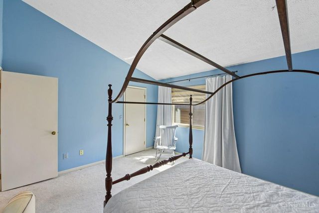 9321 Hunters Creek Drive, Blue Ash, OH 45242