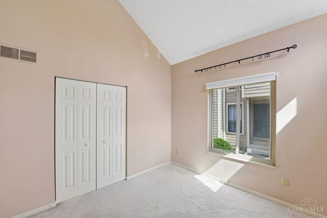 9321 Hunters Creek Drive, Blue Ash, OH 45242