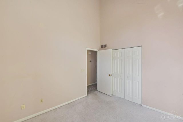 9321 Hunters Creek Drive, Blue Ash, OH 45242