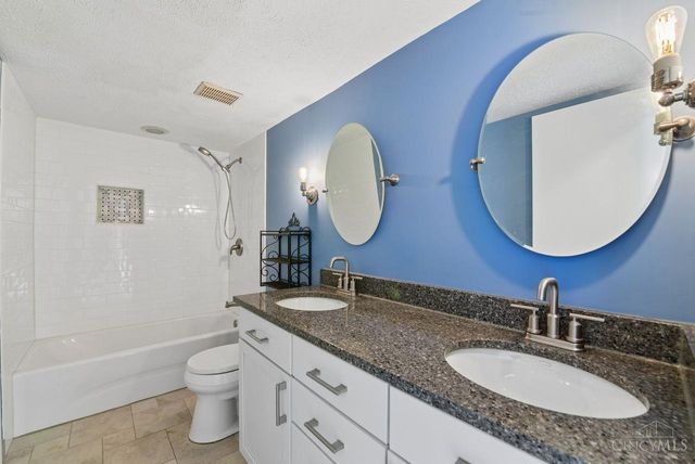 9321 Hunters Creek Drive, Blue Ash, OH 45242