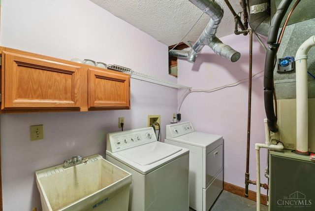 9321 Hunters Creek Drive, Blue Ash, OH 45242