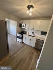 1836 METZEROTT #704, Hyattsville, MD 20783